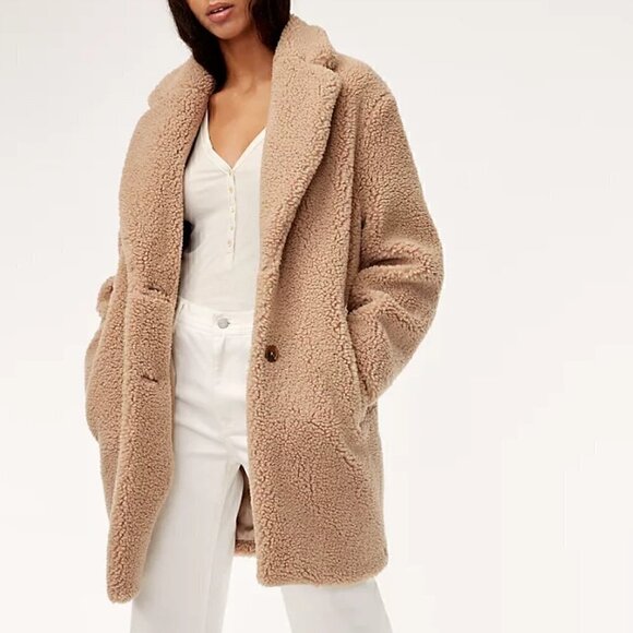 β€οΈHOST PICKβ€οΈ ARITZIA WILFRED FREE THE TEDDY COCOON IN SIZE S WHITE - Picture 1 of 5